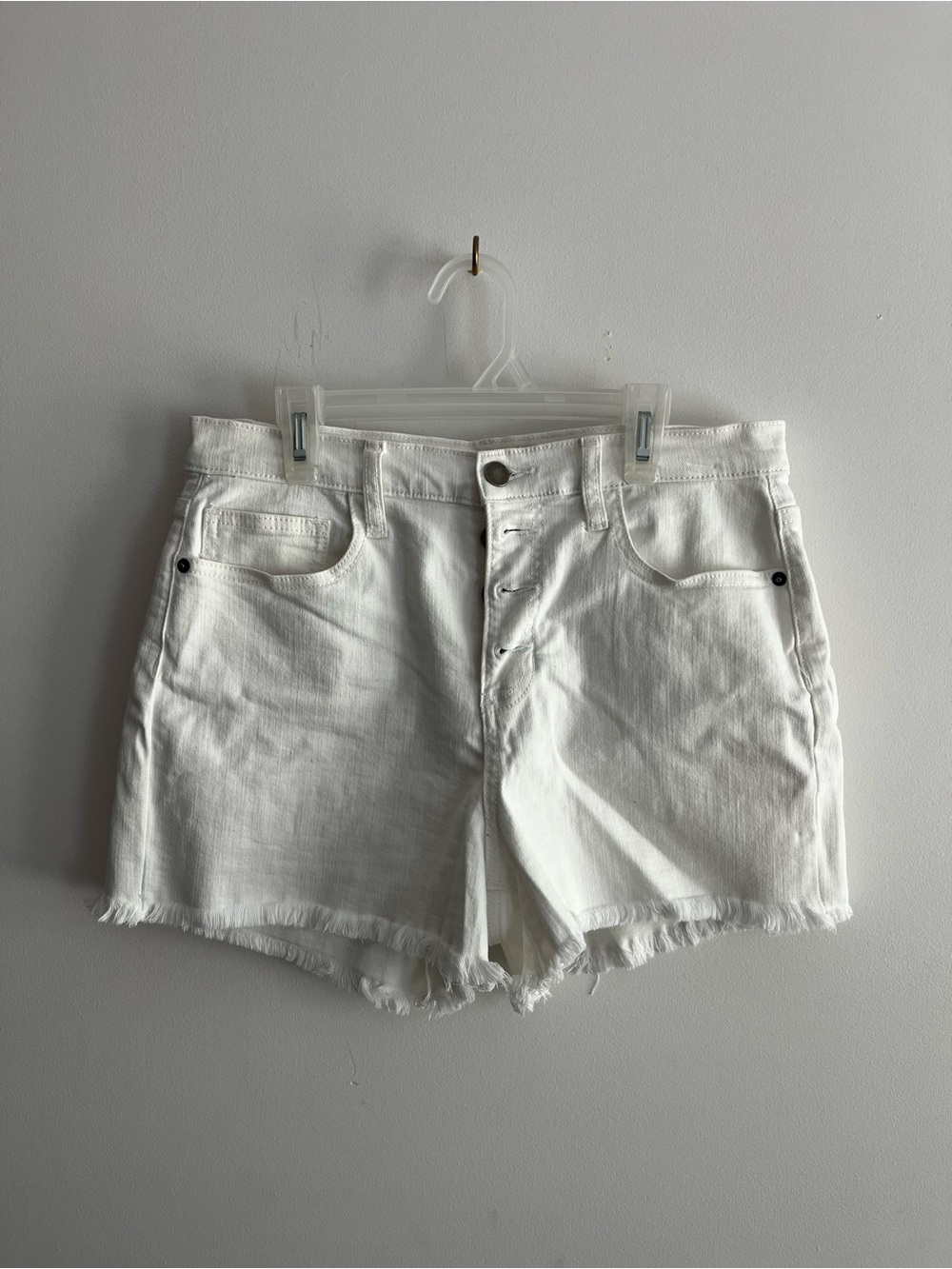 Women’s Altar’d State White Frayed Hem 4 Button Closure Jean Shorts